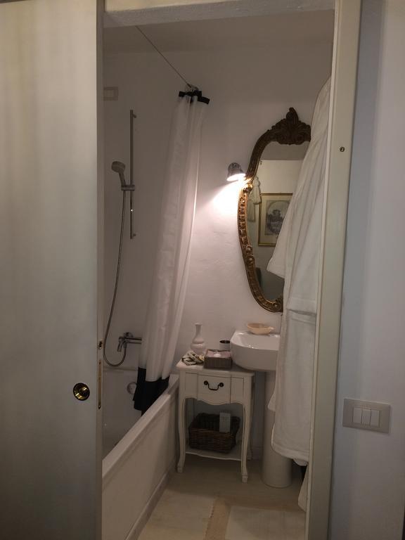 パヴィーア Le Stanze Del Cardinale Bed & Breakfast 部屋 写真