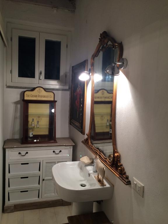 パヴィーア Le Stanze Del Cardinale Bed & Breakfast 部屋 写真